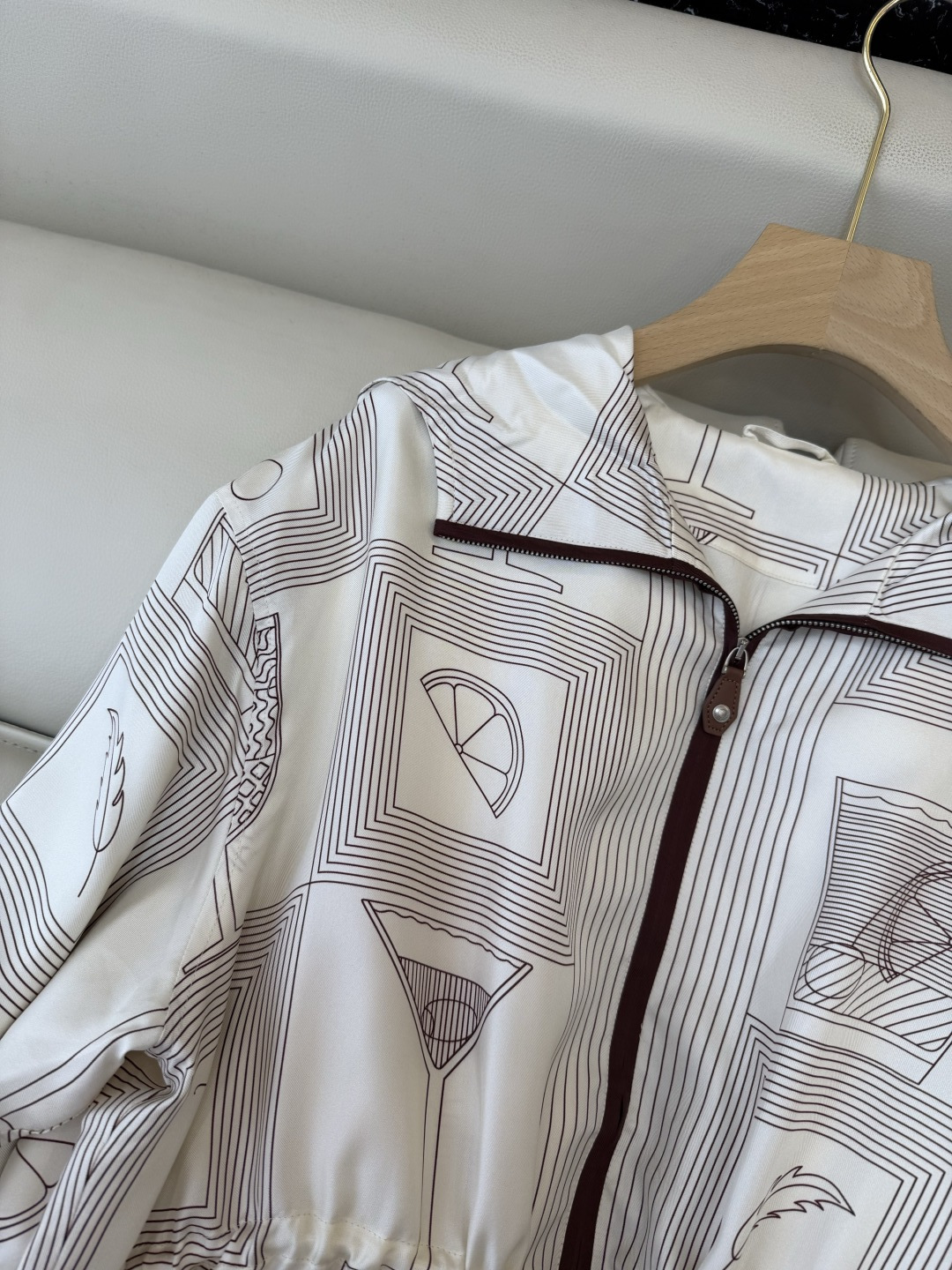 QD7892#新款外套。LP 顶级版‼️100% 真丝印花拉链外套 两色 36/38/40/42