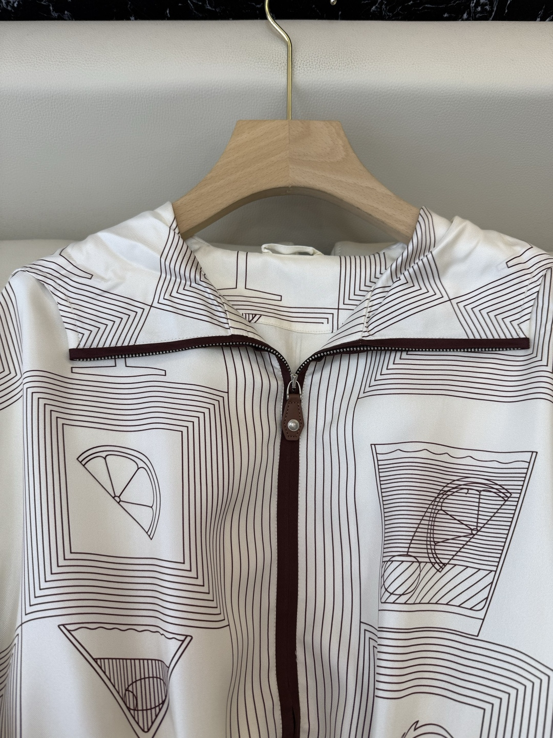 QD7892#新款外套。LP 顶级版‼️100% 真丝印花拉链外套 两色 36/38/40/42