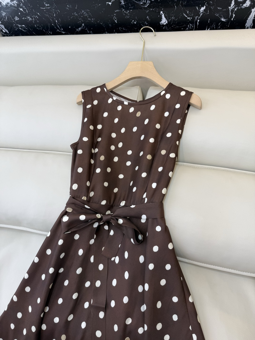 QD8093#新款连衣裙。Max mara 顶级版‼️100% 真丝印花 薄点 无袖连衣裙 咖色 SML