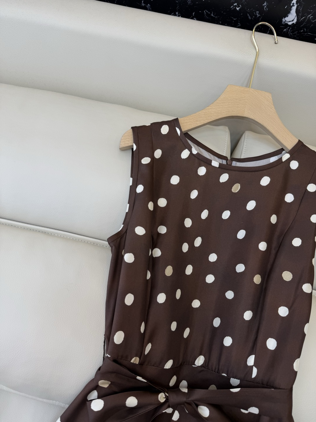 QD8093#新款连衣裙。Max mara 顶级版‼️100% 真丝印花 薄点 无袖连衣裙 咖色 SML