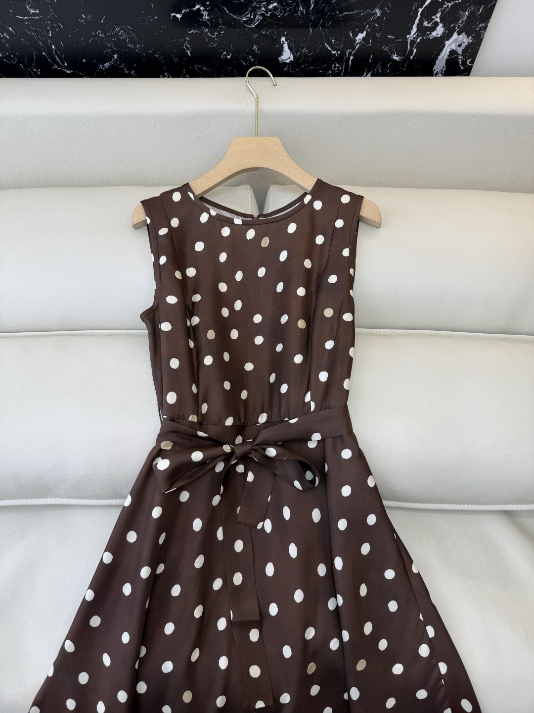 QD8093#新款连衣裙。Max mara 顶级版‼️100% 真丝印花 薄点 无袖连衣裙 咖色 SML