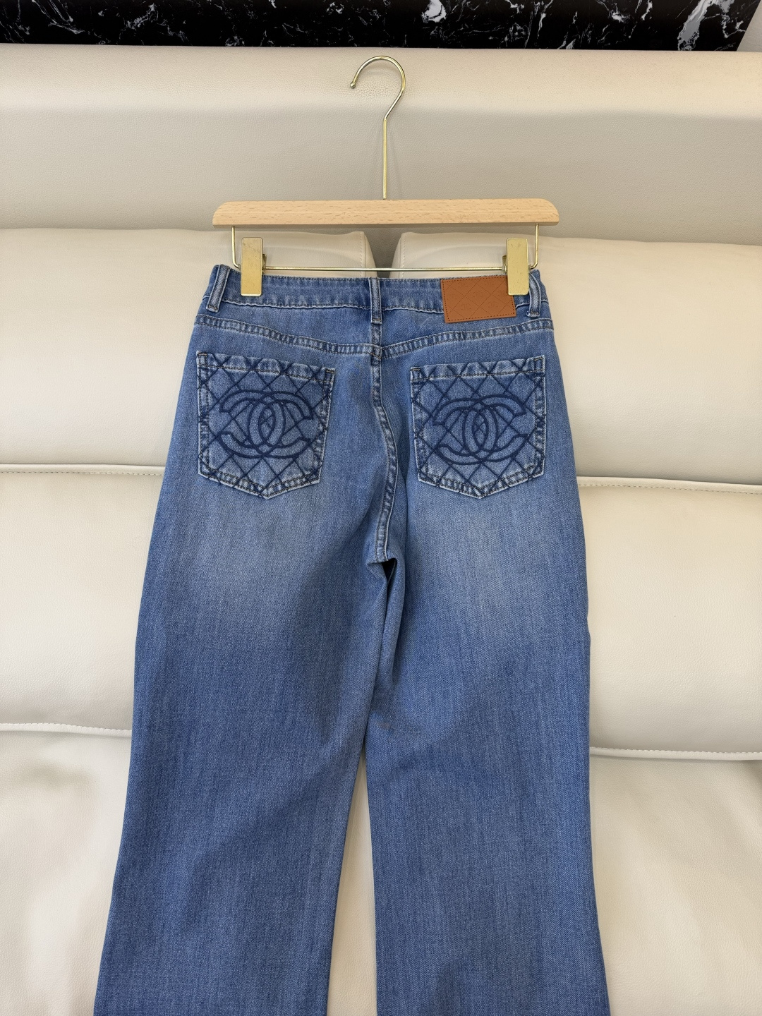 AW057#新款牛仔裤‼️小香 双C 牛仔长裤 白色 蓝色 26-30