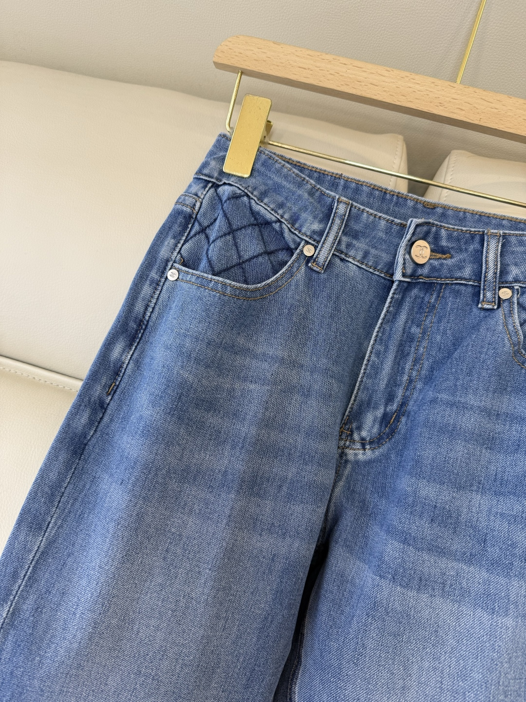 AW057#新款牛仔裤‼️小香 双C 牛仔长裤 白色 蓝色 26-30