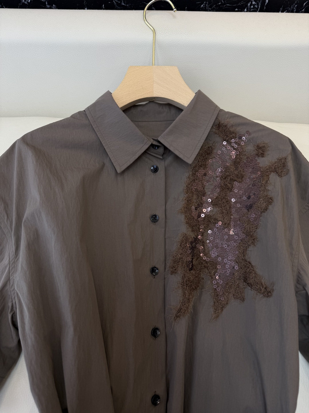 QGL048#新款连衣裙。BC 重工刺绣珠片花 中袖显瘦连衣裙 咖色 米杏色 SML