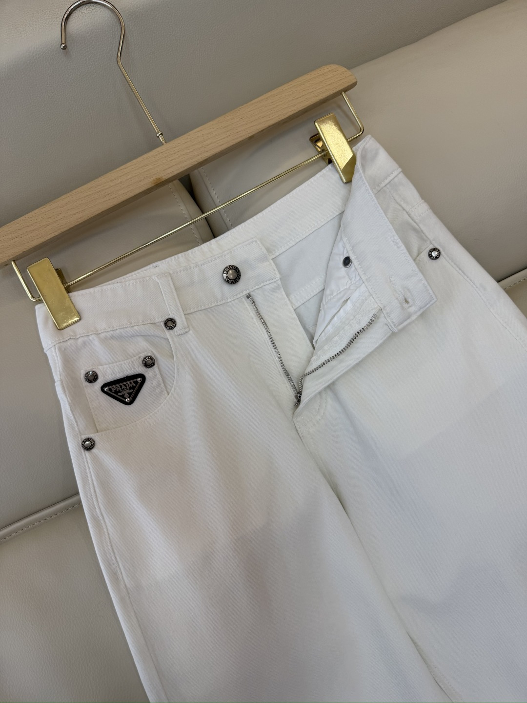 AW060#新款牛仔裤‼️PR 三角标 牛仔长裤 白色 蓝色 26-30