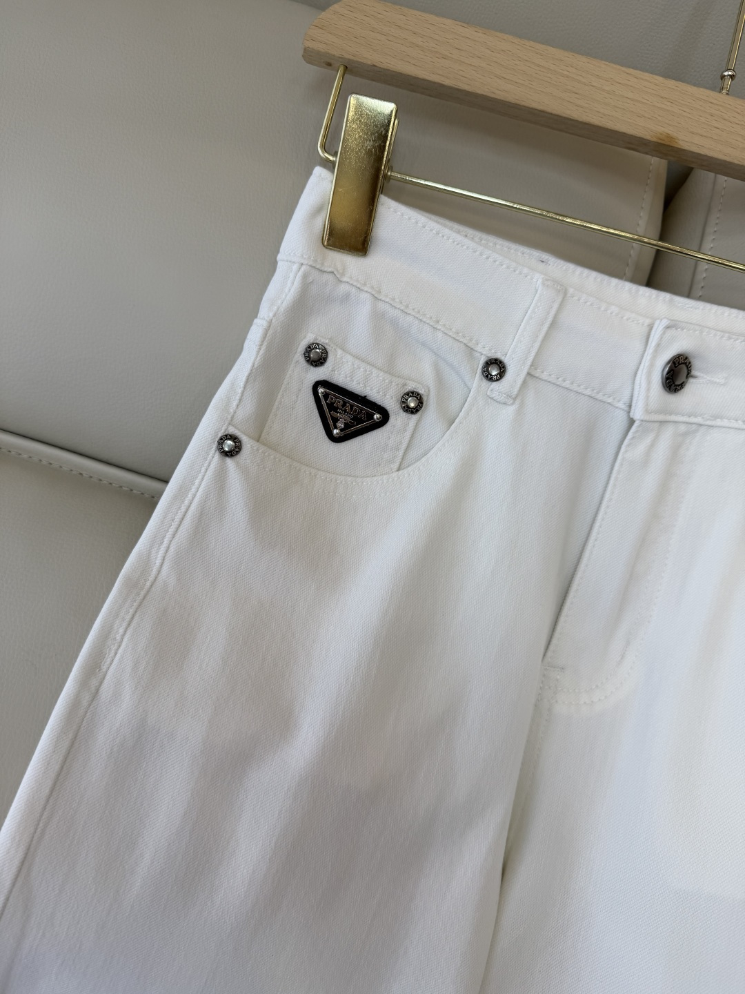 AW060#新款牛仔裤‼️PR 三角标 牛仔长裤 白色 蓝色 26-30