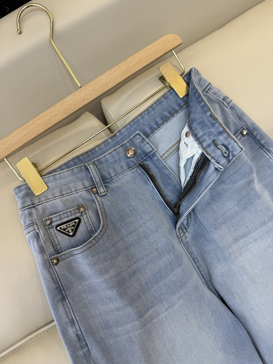 AW060#新款牛仔裤‼️PR 三角标 牛仔长裤 白色 蓝色 26-30
