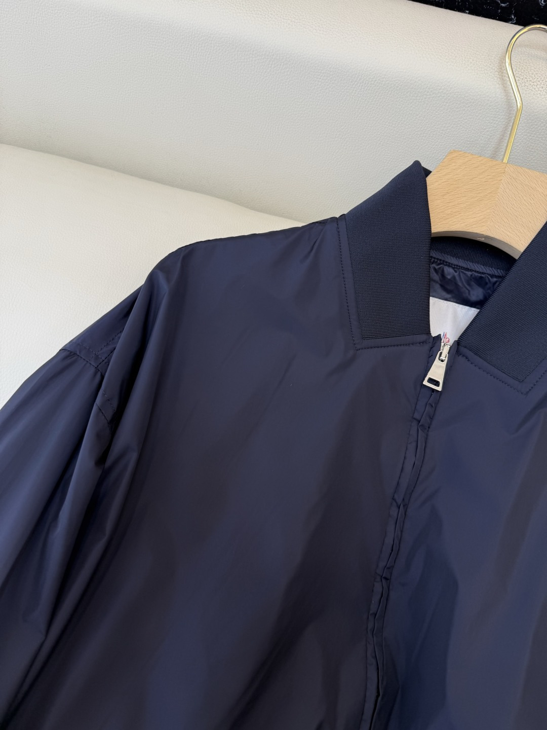 M2144#新款外套。Mon蒙口 抽绳设计 荷叶裙摆 长袖拉链款夹克外套 黑色 藏青色 杏色 焦糖色 1