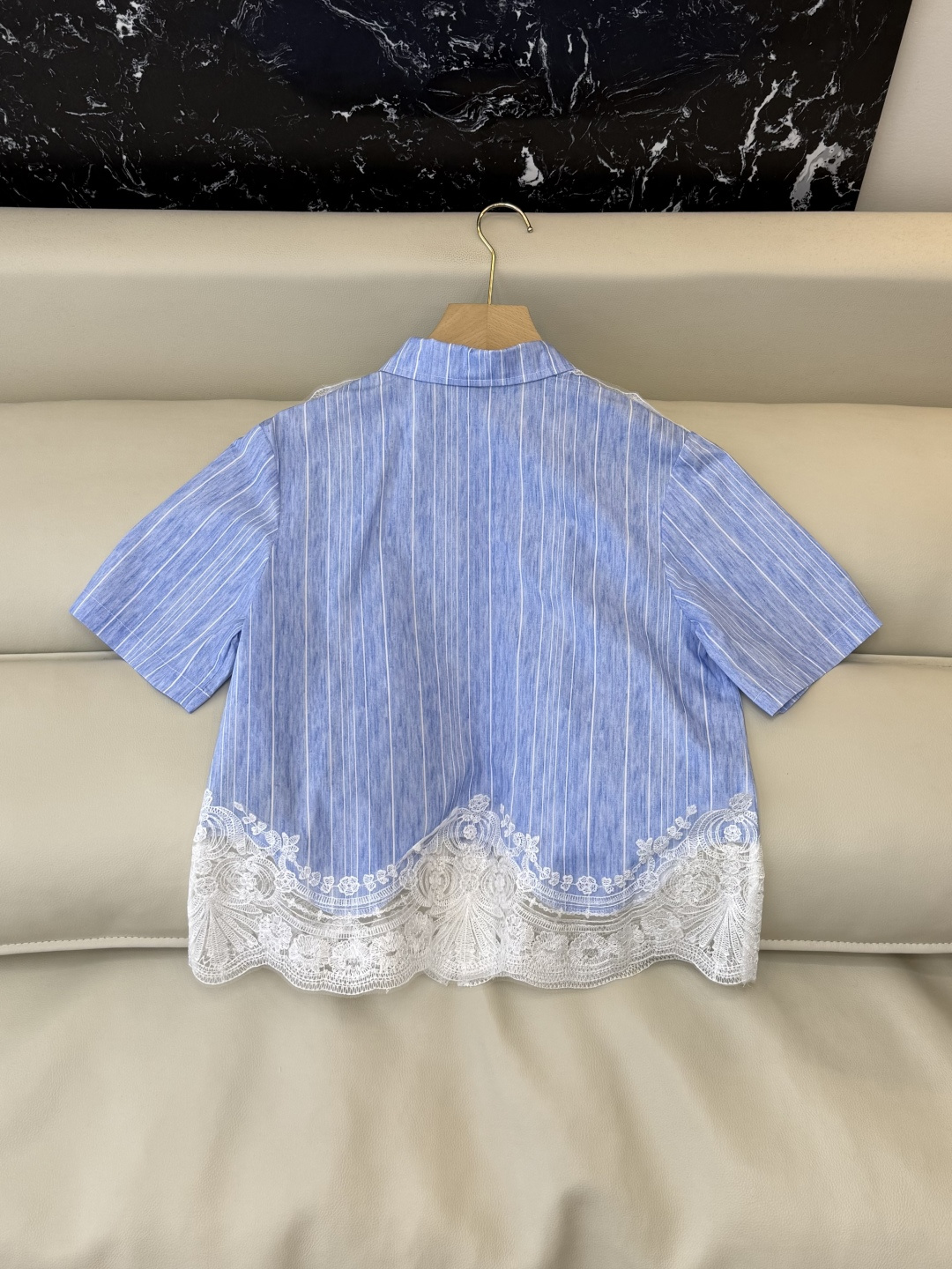 CY0119#新款衬衫。ES 蕾丝镂空绣花 短袖衬衫 条纹蓝色 白色SM L
