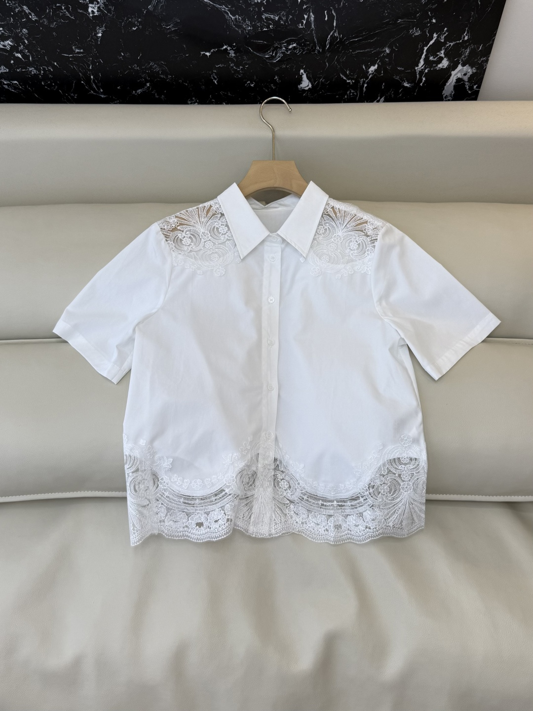 CY0119#新款衬衫。ES 蕾丝镂空绣花 短袖衬衫 条纹蓝色 白色SM L