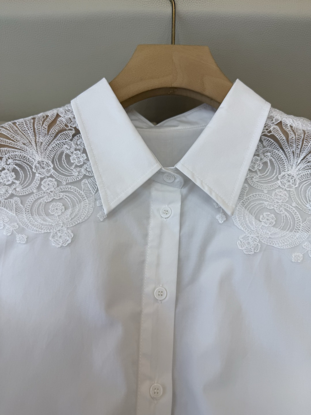 CY0119#新款衬衫。ES 蕾丝镂空绣花 短袖衬衫 条纹蓝色 白色SM L