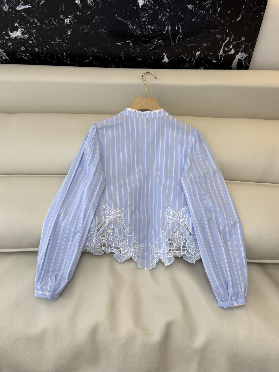 CY0117#新款衬衫。ES 蕾丝镂空绣花 长袖衬衫 蓝色 SM L