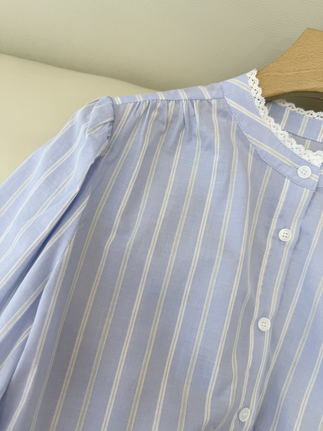 CY0117#新款衬衫。ES 蕾丝镂空绣花 长袖衬衫 蓝色 SM L