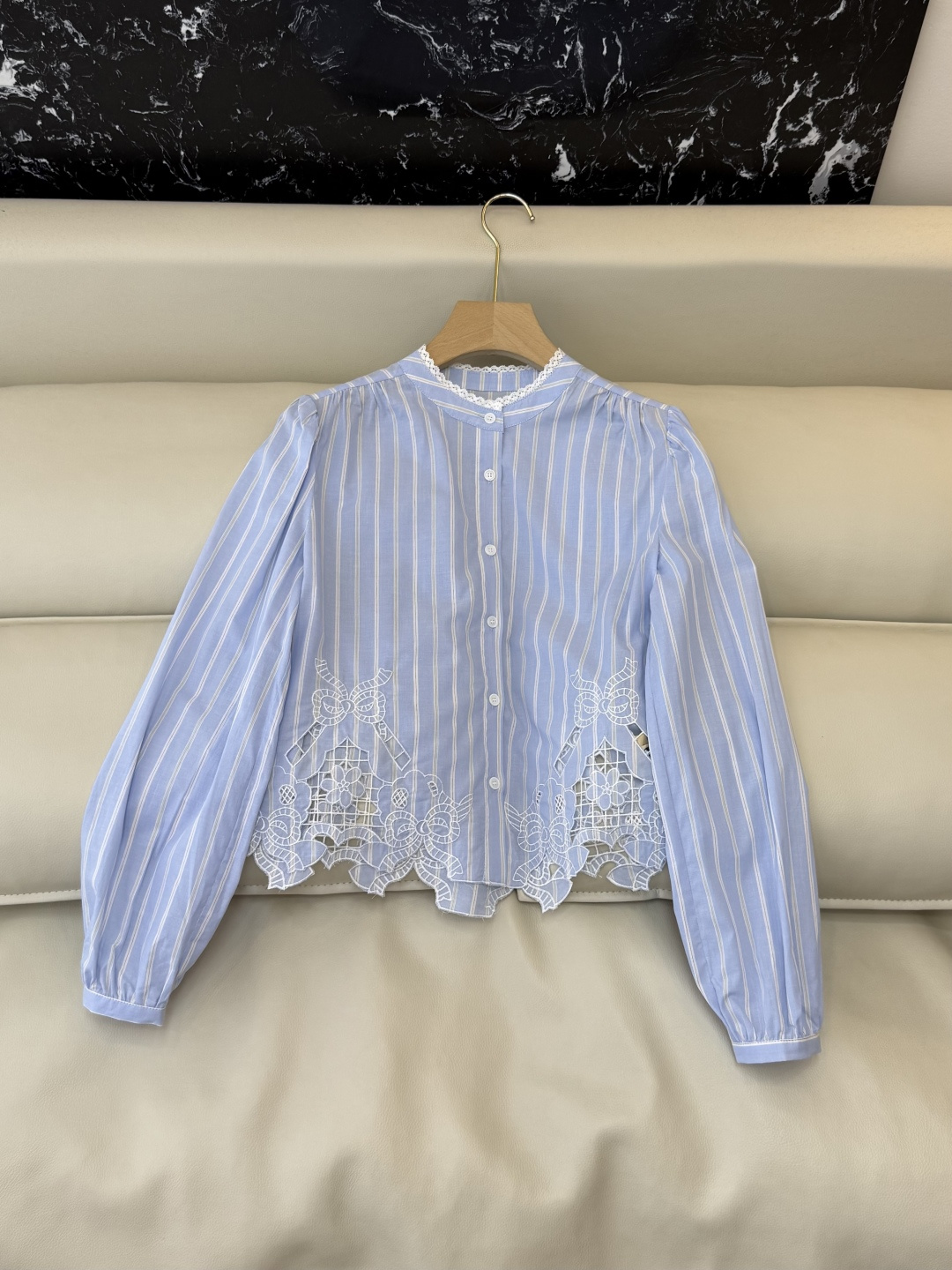 CY0117#新款衬衫。ES 蕾丝镂空绣花 长袖衬衫 蓝色 SM L