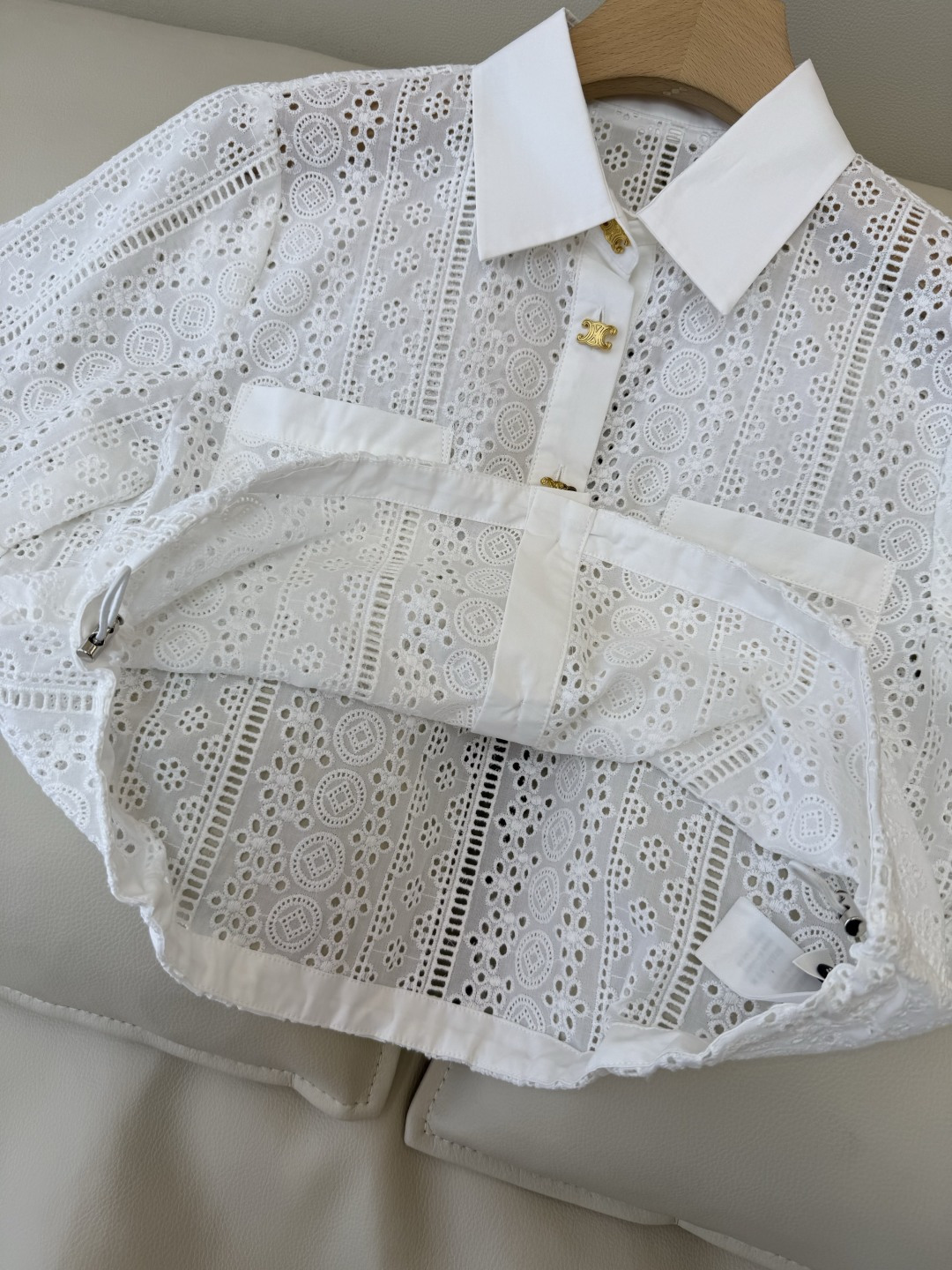 CY0120#新款衬衫。Celine 镂空绣花 短袖衬衫 白色 SM L