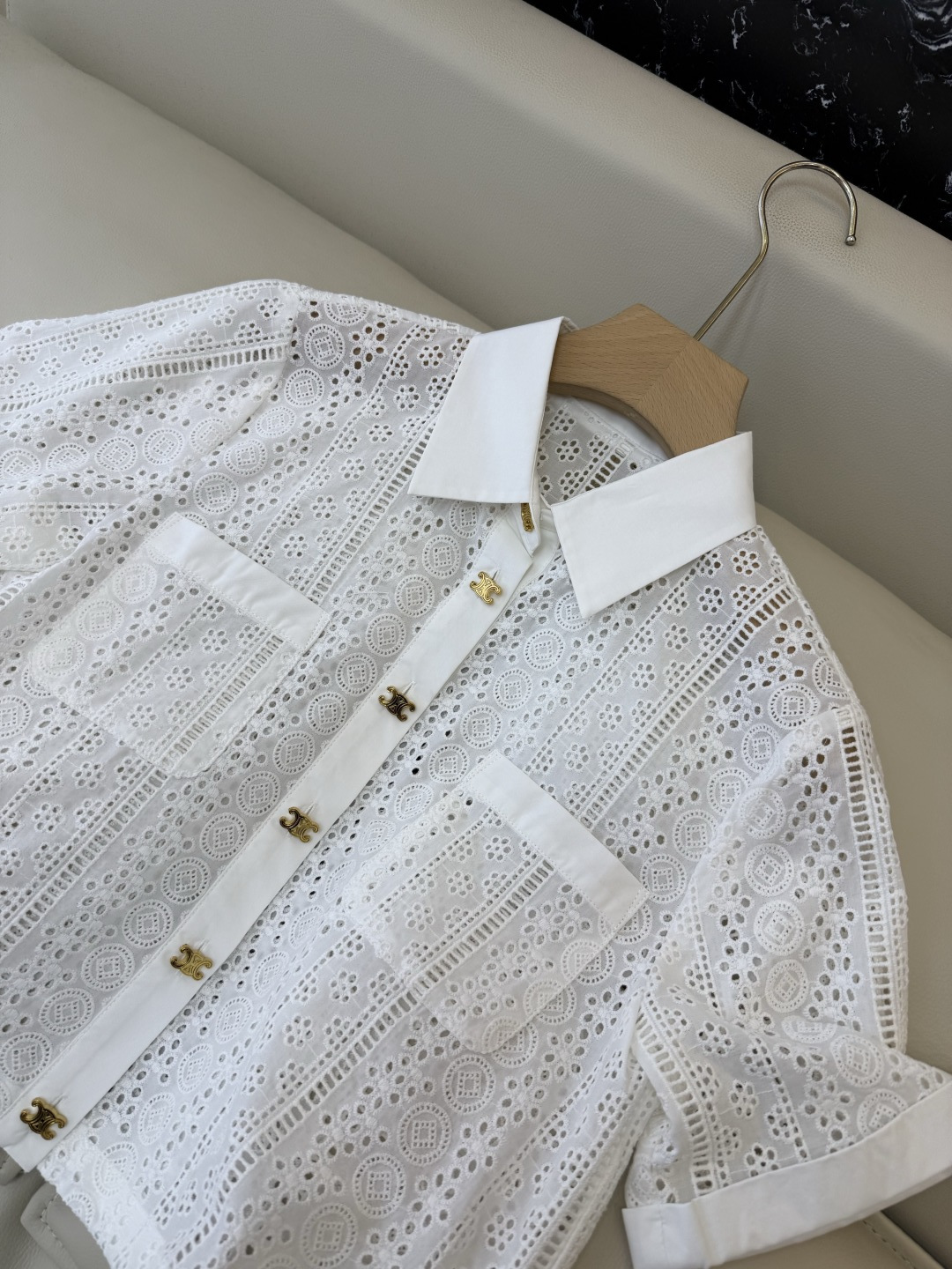 CY0120#新款衬衫。Celine 镂空绣花 短袖衬衫 白色 SM L