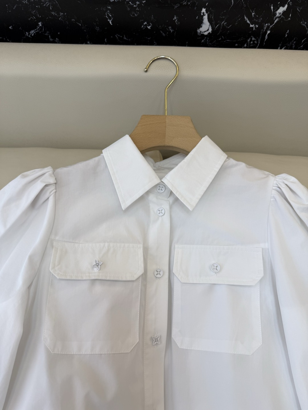 CY0118#新款衬衫。L V 极简 宽松 短袖衬衫 白色 SM L