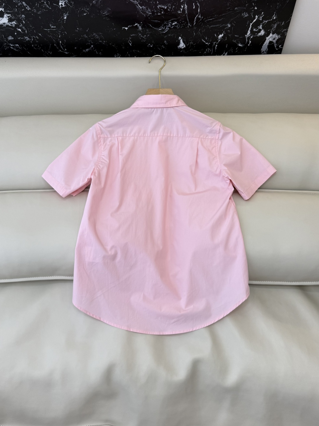 CY0115新款衬衫。PR三角标 翻领修身 短袖衬衫 白色 蓝色 粉色 SM L