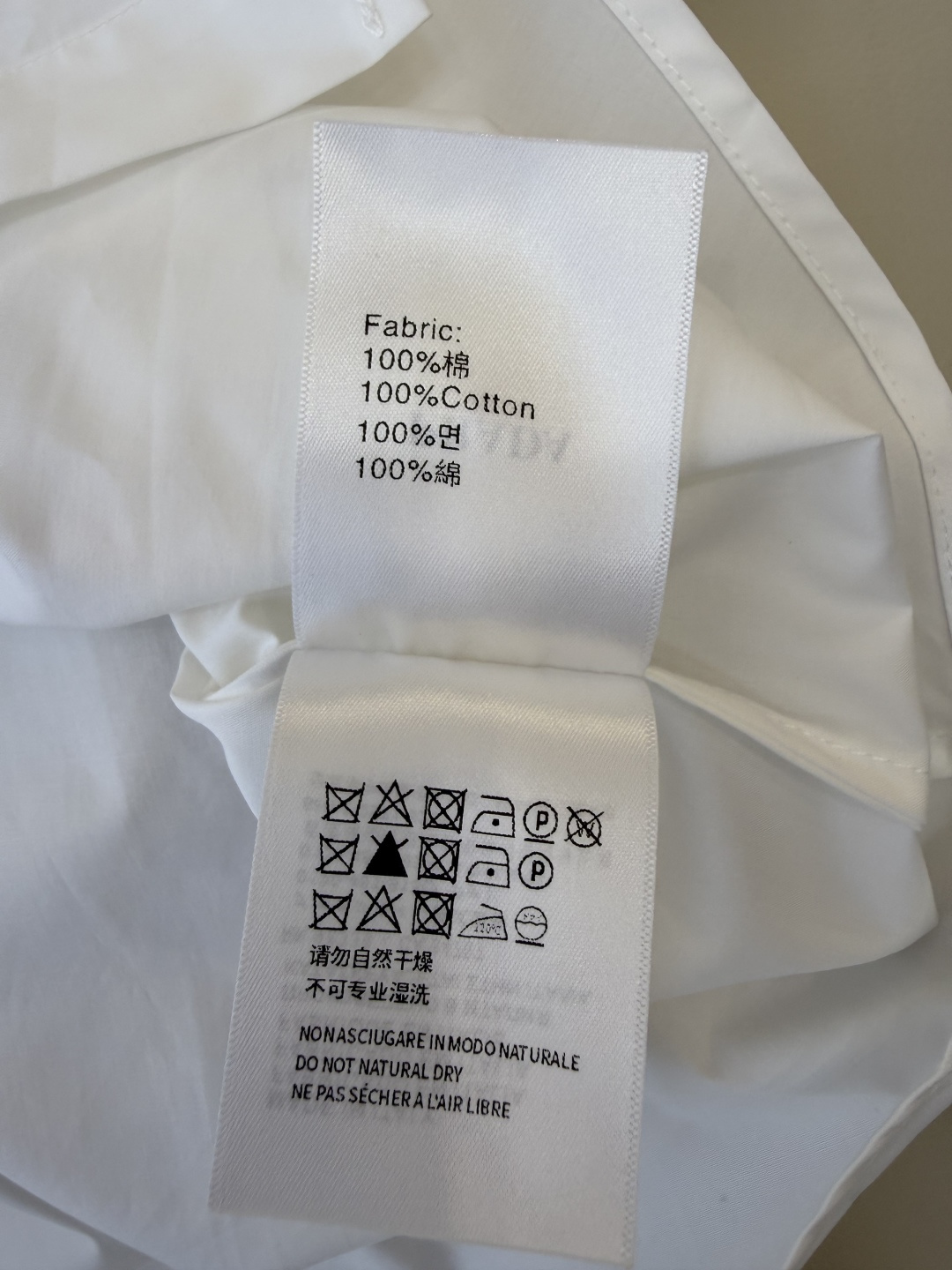 CY0115新款衬衫。PR三角标 翻领修身 短袖衬衫 白色 蓝色 粉色 SM L