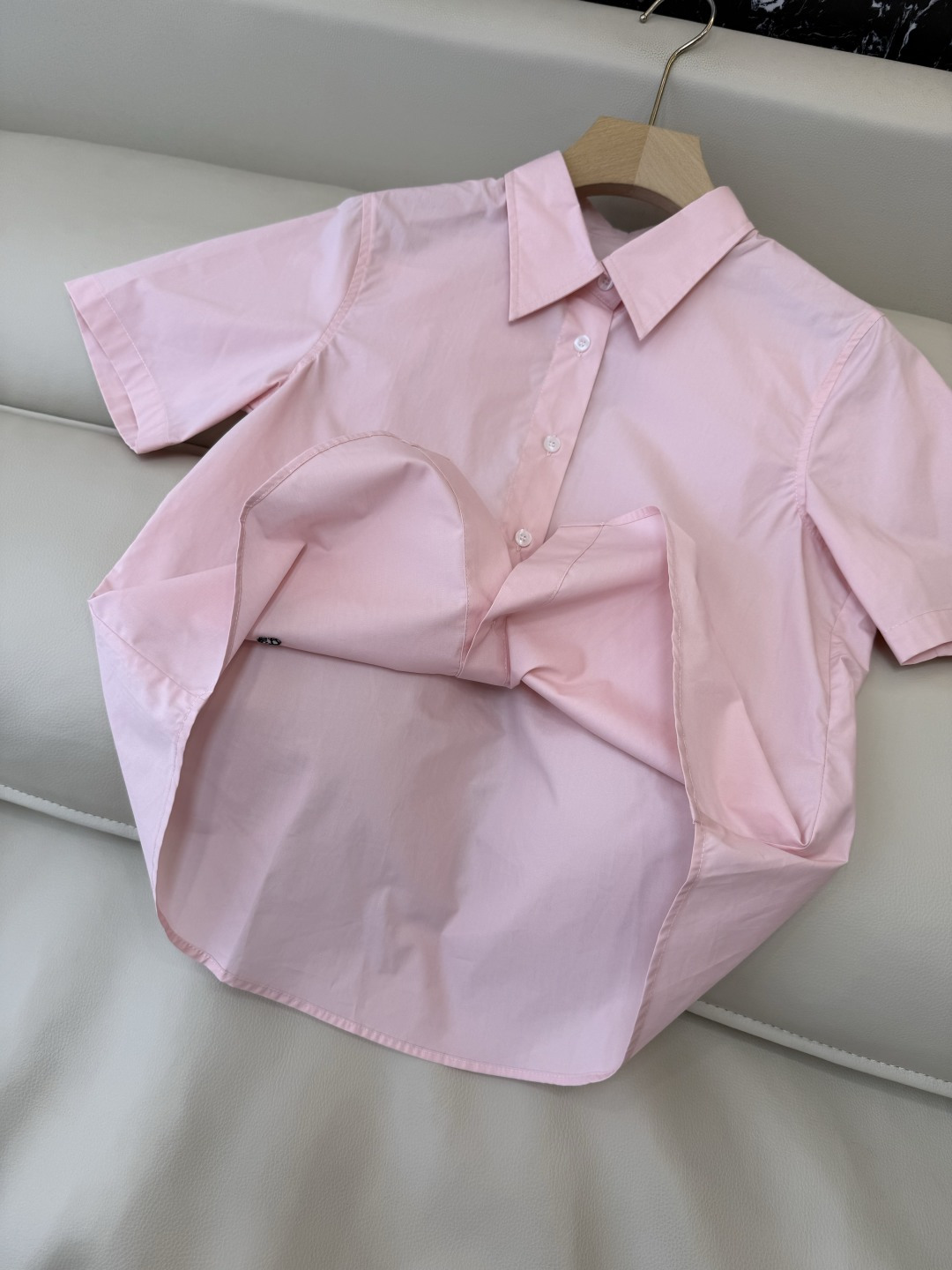 CY0114新款衬衫。Dior 小蜜蜂 绣花 翻领修身 短袖衬衫 白色 粉色 SM L