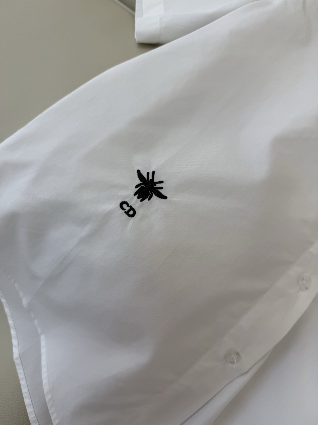 CY0114新款衬衫。Dior 小蜜蜂 绣花 翻领修身 短袖衬衫 白色 粉色 SM L