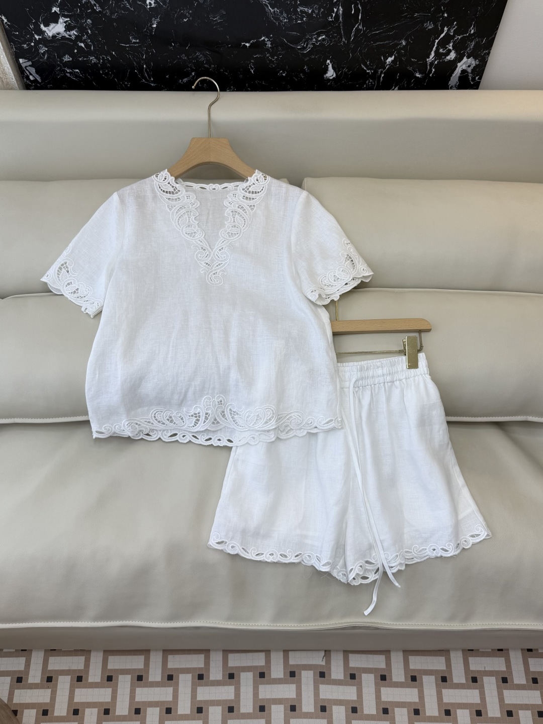 NO:819194,BS1178+1179# New suit P zim* resort style 109 linen hollow embroidery short-sleeved top shorts suit white S-XL, Zimmerman-clothing, shorts, T-shirt,19860909BS1178+1179#新款套装P zim* 度假风 109 亚麻 镂空绣花 短袖上衣短裤套装 白色 S-XL,兹默曼-服装,shorts,T-shirt,,Women's clothing