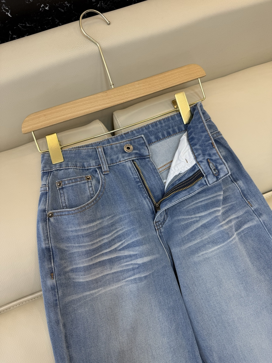 AW064#新款牛仔裤P‼️Loewe 绣花显瘦 牛仔长裤 蓝色 26-30