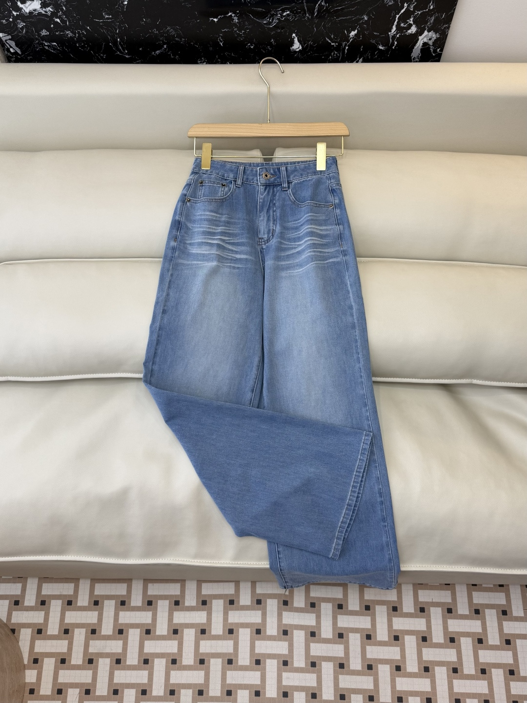AW064#新款牛仔裤P‼️Loewe 绣花显瘦 牛仔长裤 蓝色 26-30