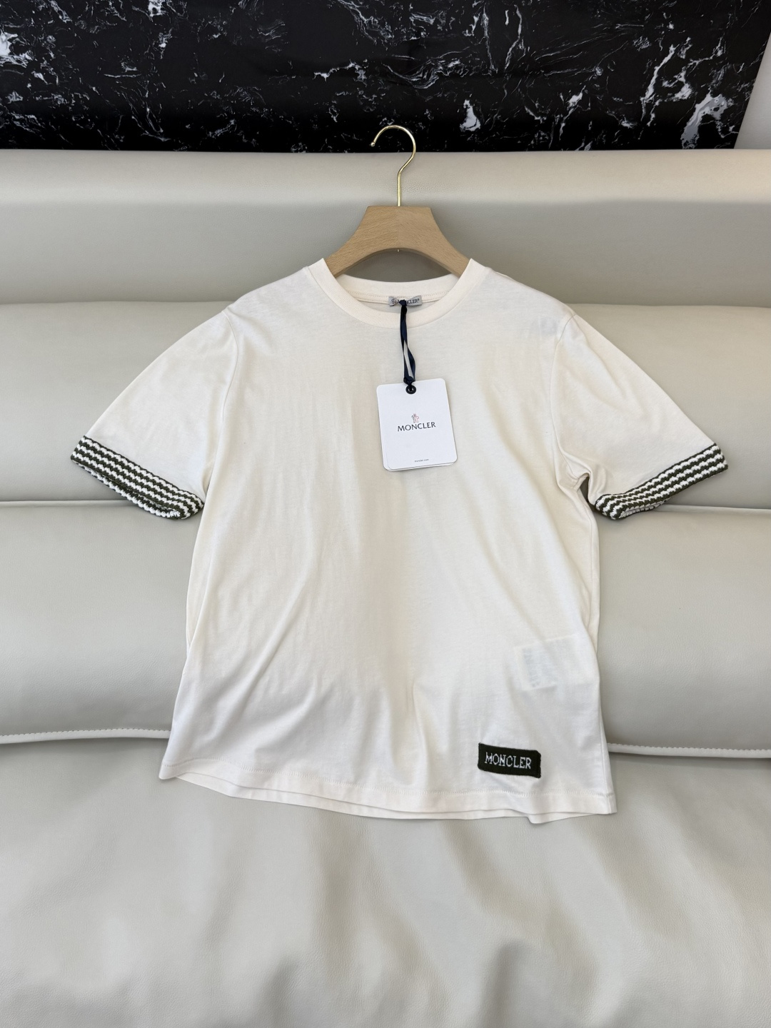 QG0214#新款T恤P‼️Moncler 短袖T恤 宽松款 杏色 蓝色 SM L