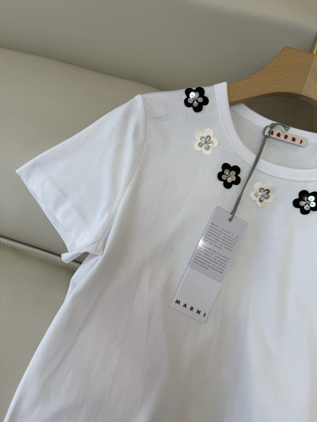 QG0217#新款T恤P‼️Marni 手工珠花 短袖T恤 显瘦 白色 SM L