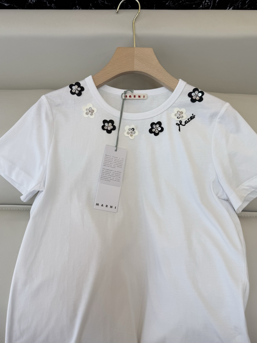 QG0217#新款T恤P‼️Marni 手工珠花 短袖T恤 显瘦 白色 SM L