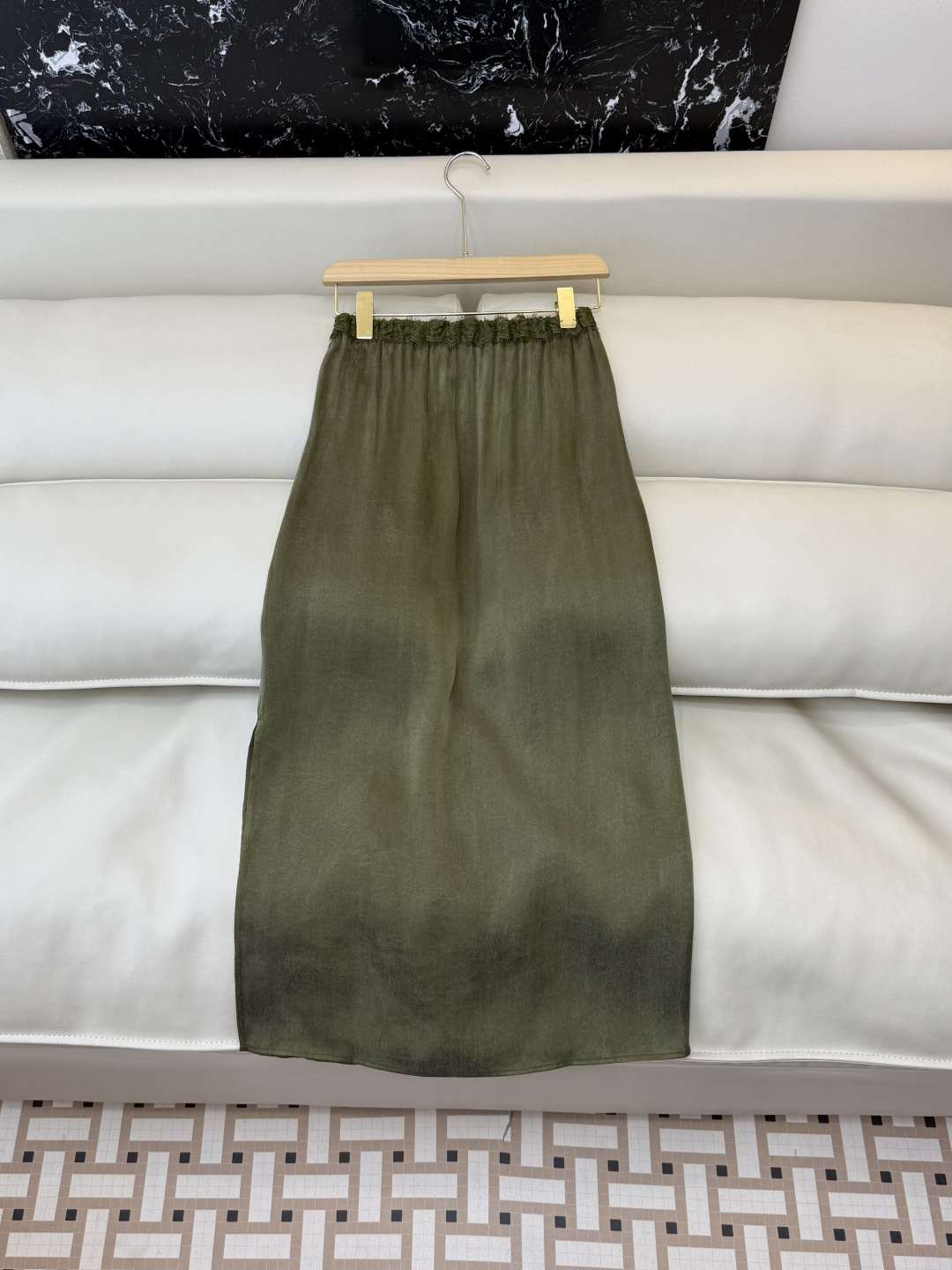 NO:820821,YJJ021# new skirt factory special version of the highest version on the market. The girl will inspect the goods, trim the three marks on the threads, and send pictures and videos before delivery. If you want quality or service, please add me on WeChat. We will not accept urgent orders. P Cuproline lace elastic edge slit long skirt pine forest green S-X L, women's clothing, skirts,19860909YJJ021#新款半裙工厂特市面最高版本小妹验货、修剪线头上三标、发货可发图及拍视频,要品质要服务的加我微信,不接急单.P 铜氨丝蕾丝松紧边 开衩长半裙 松林绿 S-X L,女装,skirts,,Women's clothing