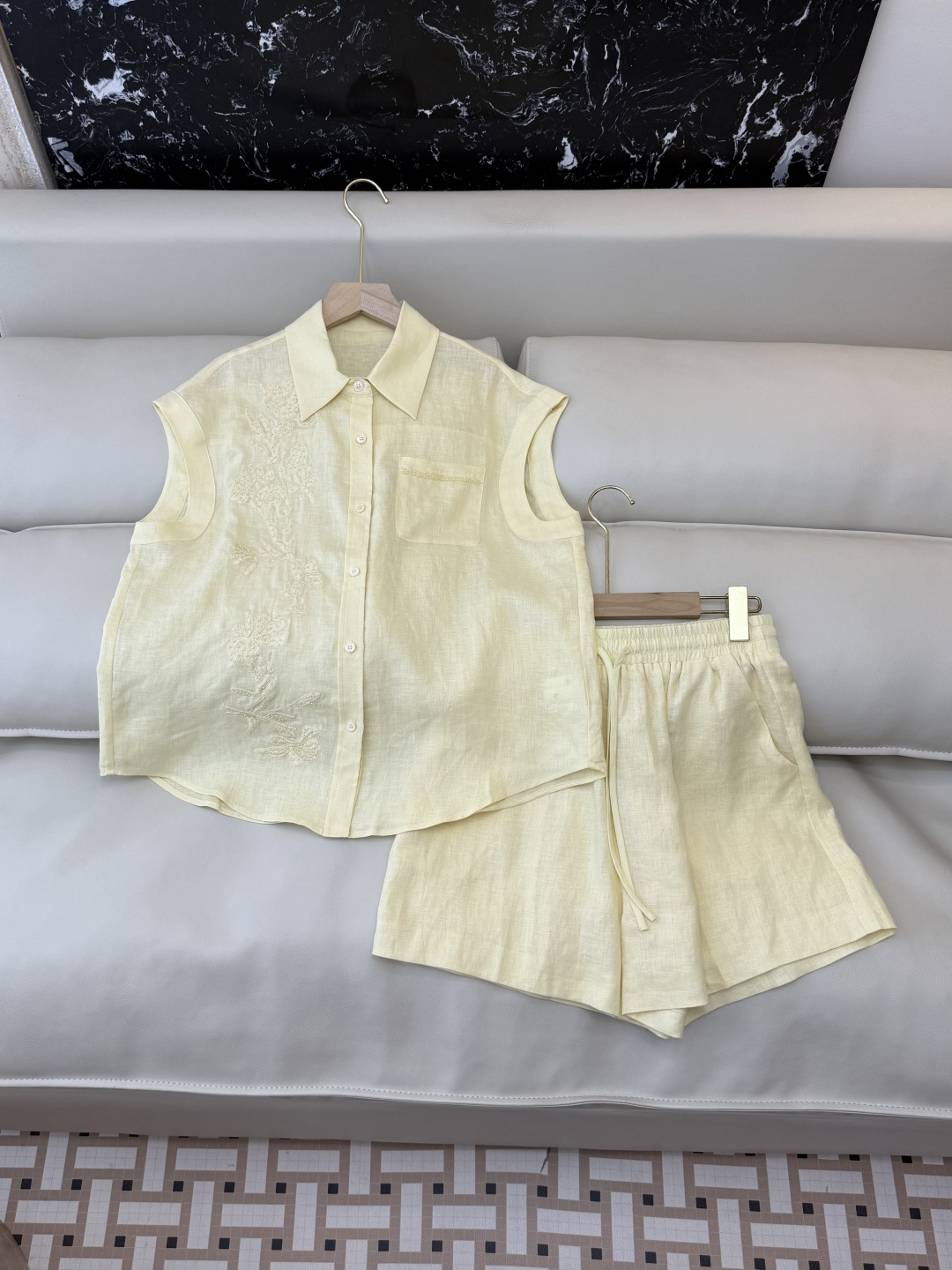 NO:822057,YM0116# New suit factory zimm linen embroidery sleeveless shirt shorts suit yellow SMLXL, Zimmerman-clothing, shorts, shirts,19860909YM0116#新款套装工厂 zimm 亚麻 刺绣花 无袖衬衫 短裤套装 黄色 SMLXL,兹默曼-服装,shorts,shirts,,Women's clothing