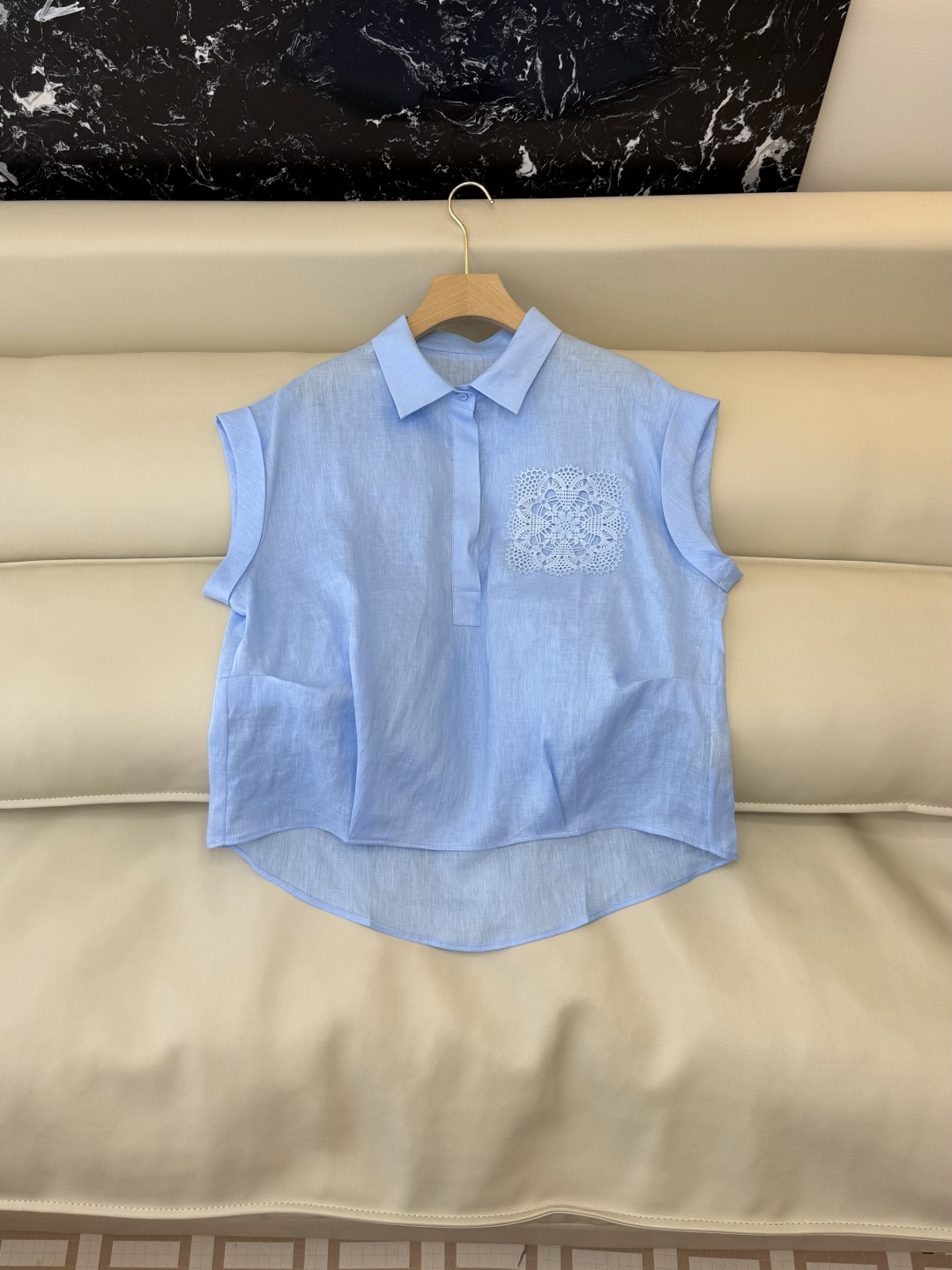 NO:821069,XM017# New shirt factory special version of the highest version on the market. The girl will inspect the goods, trim the three marks on the threads, and ship the goods. You can send pictures and take videos. If you want quality and service, please add me on WeChat. We will not accept urgent orders. P zimm heavy industry linen embroidered short-sleeved shirt white blue SML XL, Zimmermann-clothing, shirts, T-shirt,19860909XM017#新款衬衫工厂特市面最高版本小妹验货、修剪线头上三标、发货可发图及拍视频,要品质要服务的加我微信,不接急单.P zimm 重工亚麻 绣花 短袖衬衫 白色 蓝色 SML XL,兹默曼-服装,shirts,T-shirt,,Women's clothing