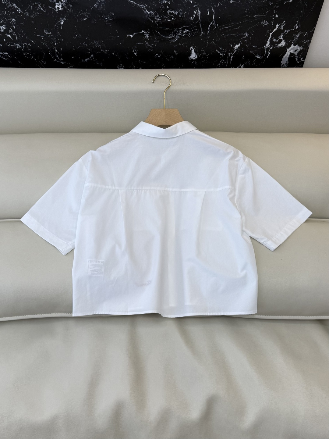CY0126#新款衬衫。Chanel 红色字母绣花 短袖衬衫 白色 蓝条纹 SML