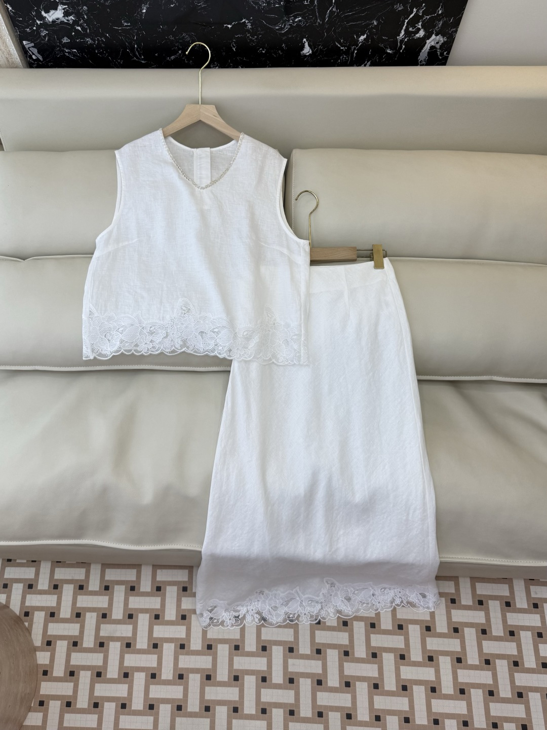 NO:821239,YM0128# New suit factory special version of the highest version on the market. The girl will inspect the goods, trim the three marks on the threads, and ship the goods. You can send pictures and take videos. If you want quality and service, please add me on WeChat. We will not accept urgent orders. P zimm linen heavy industry embroidery sleeveless top long skirt suit 4 colors SMLXL, Zimmerman-clothing, skirts,19860909YM0128#新款套装工厂特市面最高版本小妹验货、修剪线头上三标、发货可发图及拍视频,要品质要服务的加我微信,不接急单.P zimm 亚麻 重工刺绣 无袖上衣长半裙 套装 4色 SMLXL,兹默曼-服装,skirts,,Women's clothing