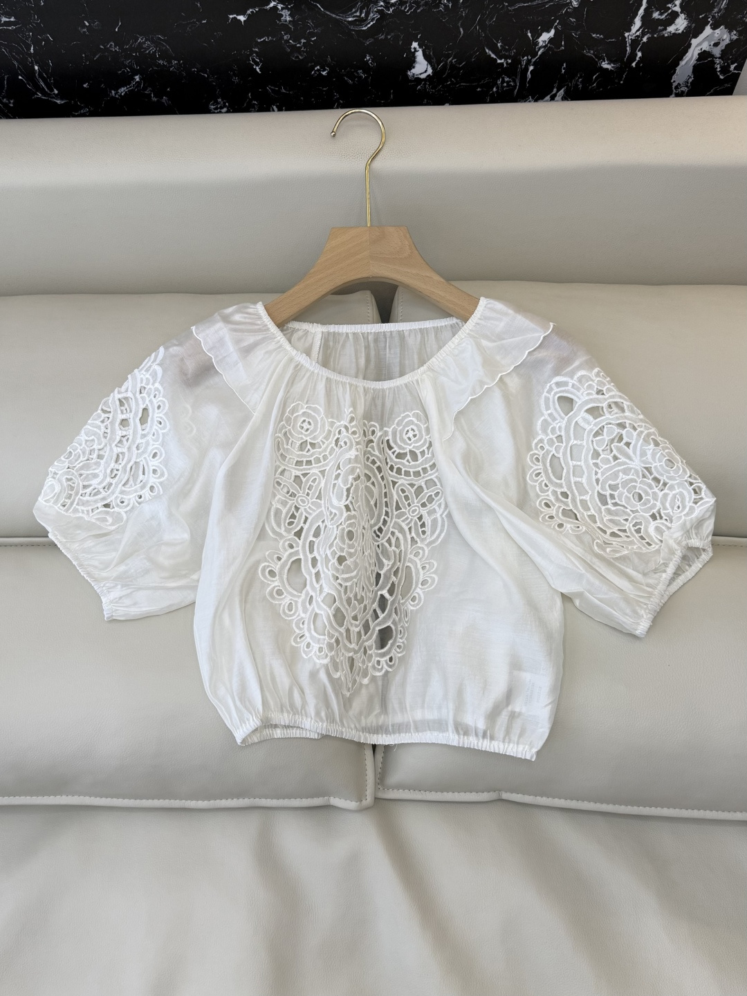 NO:822326,TW011# New Top Factory 90 Tencel Boutique Heavy Embroidery Top White SML, Women's Clothing,19860909TW011#新款上衣工厂 90 天丝 精品 重工刺绣花 上衣 白色SML,女装,,Women's clothing
