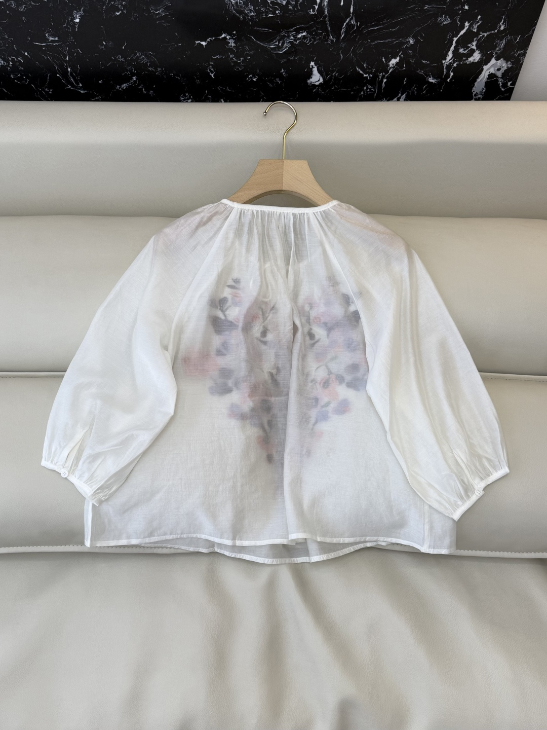 TW009#新款上衣⚠️‼️90% 天丝 精品 重工刺绣花 上衣 白色SML