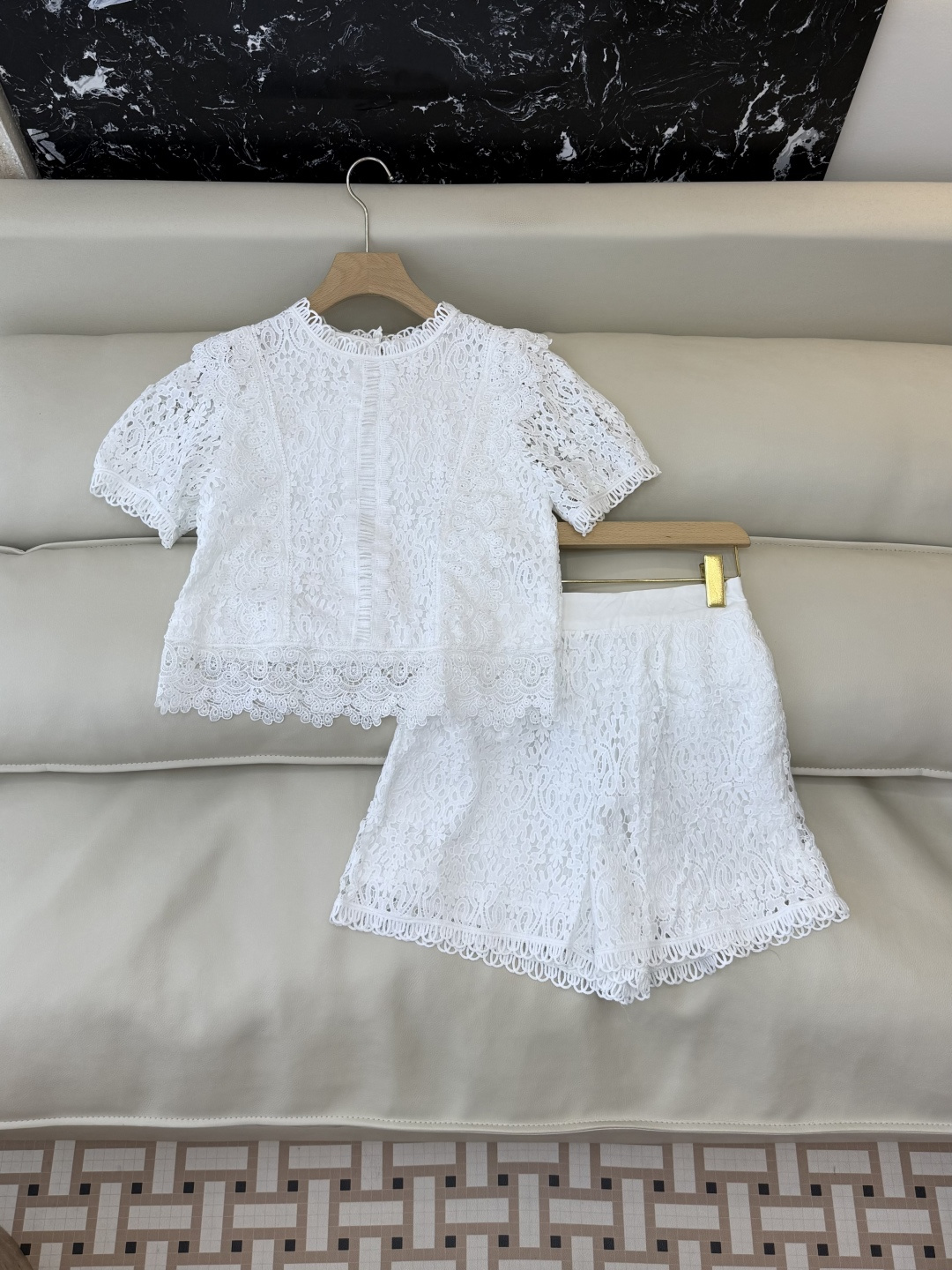 NO:822633,LH035# new suit factory special version of the highest version on the market. The girl will inspect the goods, trim the three marks on the thread, and send pictures and videos before delivery. If you want quality and service, please add me on WeChat. We will not accept urgent orders. P Water-soluble lace short-sleeved tops and shorts suit white SML, women's clothing, shorts, T-shirt,19860909LH035#新款套装工厂特市面最高版本小妹验货、修剪线头上三标、发货可发图及拍视频,要品质要服务的加我微信,不接急单.P 水溶蕾丝短袖上衣短裤 套装 白色 SML,女装,shorts,T-shirt,,Women's clothing