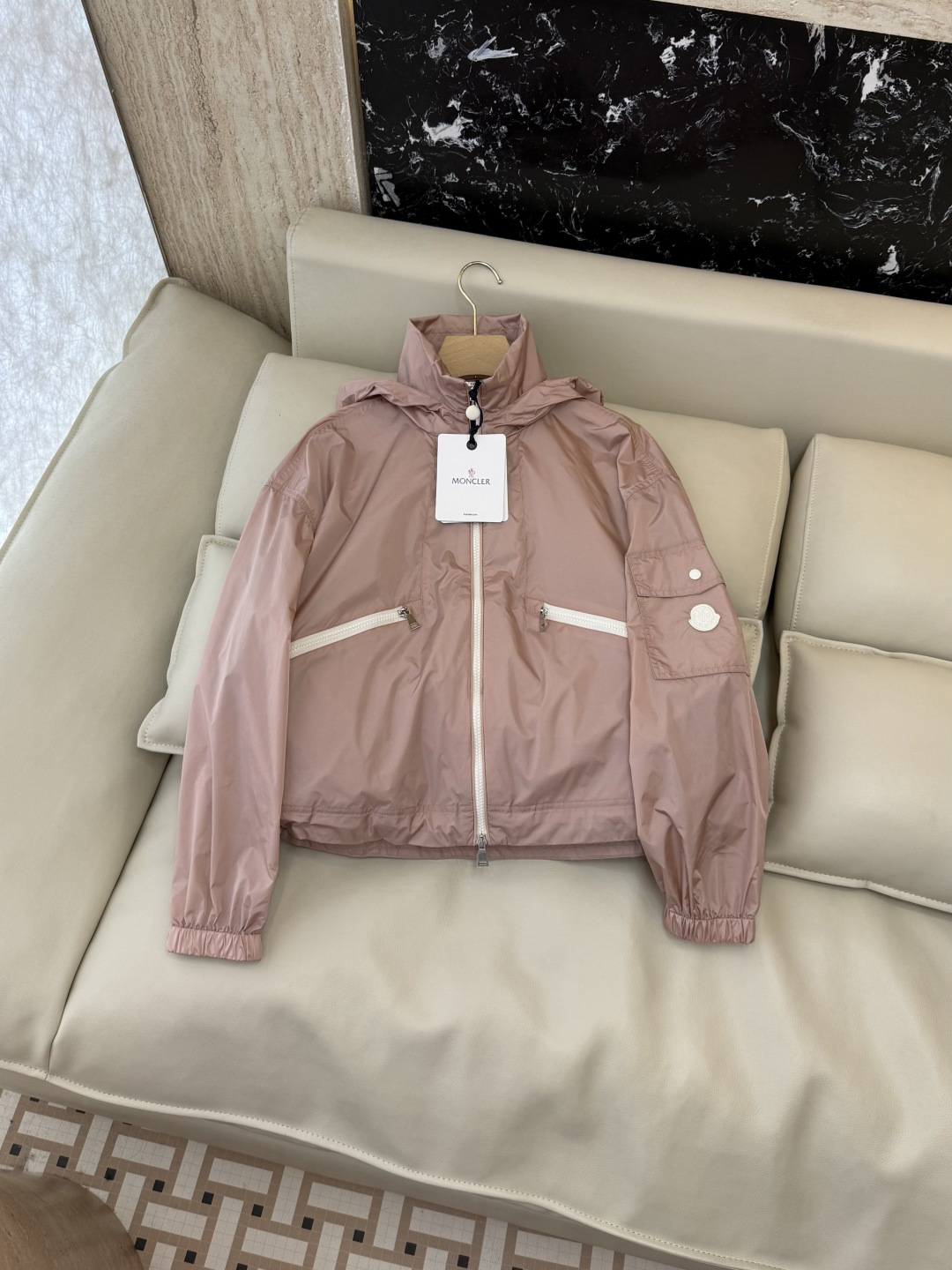 NO:825193,MN6004# The highest version on the new market. The girl inspects the goods, trims the three marks on the threads, and delivers the goods. You can send pictures and take videos. If you want quality or service, please add me on WeChat. We will not accept urgent orders. The jacket factory special p Mon mask sun protection long-sleeved jacket multi-color 0-1-2 size, mask-clothing, Moncler, jackets & coats,19860909MN6004#新市面最高版本小妹验货、修剪线头上三标、发货可发图及拍视频,要品质要服务的加我微信,不接急单.款外套工厂特p Mon 蒙口 防晒 长袖外套 多色 0-1-2码,蒙口-服装,Moncler,jackets & coats,,Women's clothing