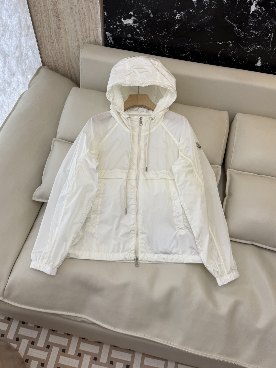 NO:825131,MN6002# The highest version on the new market. The girl inspects the goods, trims the three marks on the threads, and delivers the goods. You can send pictures and take videos. If you want quality or service, please add me on WeChat. We will not accept urgent orders. The jacket factory special p Mon mask sun protection long-sleeved jacket multi-color 0-1-2-3 size, mask-clothing, Moncler, jackets & coats,19860909MN6002#新市面最高版本小妹验货、修剪线头上三标、发货可发图及拍视频,要品质要服务的加我微信,不接急单.款外套工厂特p Mon 蒙口 防晒 长袖外套 多色 0-1-2-3码,蒙口-服装,Moncler,jackets & coats,,Women's clothing