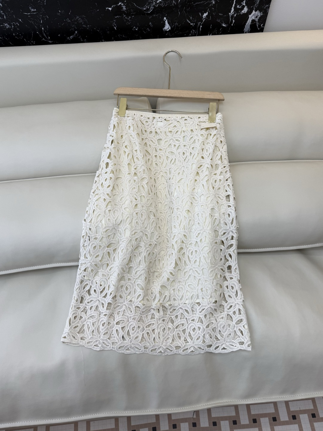 NO:828316,QG0224# New Skirt Factory P Moncler water-soluble lace embroidered hollow skirt off-white SML, Mongolian-clothing, Moncler, skirts,19860909QG0224#新款半裙工厂P Moncler 水溶蕾丝绣花镂空半裙 米白色 SML,蒙口-服装,Moncler,skirts,,Women's clothing