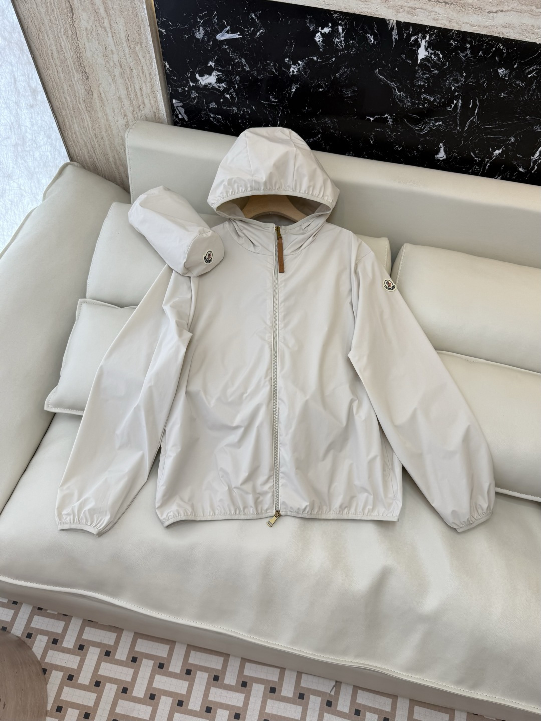NO:826724,M2378# New Jacket P Mon Mouth Top Edition Leather Label Puller Minimalist Style Long Sleeve Sun Protection Outdoor Sports Jacket Four Colors 1/2/3 Size, Mouth Cover-Clothing, Moncler, Jackets & Coats,19860909M2378#新款外套P Mon 蒙口 顶级版 皮标拉头 极简风 长袖防晒户外运动外套 四色 1/2/3码号,蒙口-服装,Moncler,jackets & coats,,Women's clothing