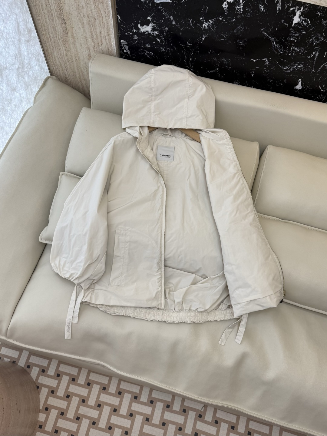 M2607#新款外套⚠️🌾Max mara 顶级版‼️皮标拉头 长袖防风外套  长款 藏青色 米色 咖色