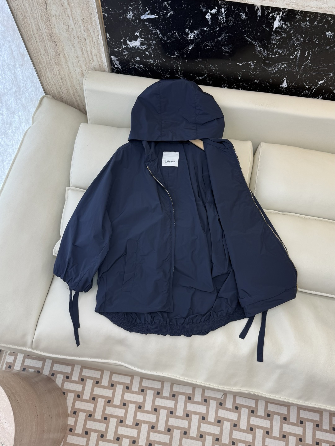 M2607#新款外套⚠️🌾Max mara 顶级版‼️皮标拉头 长袖防风外套  长款 藏青色 米色 咖色