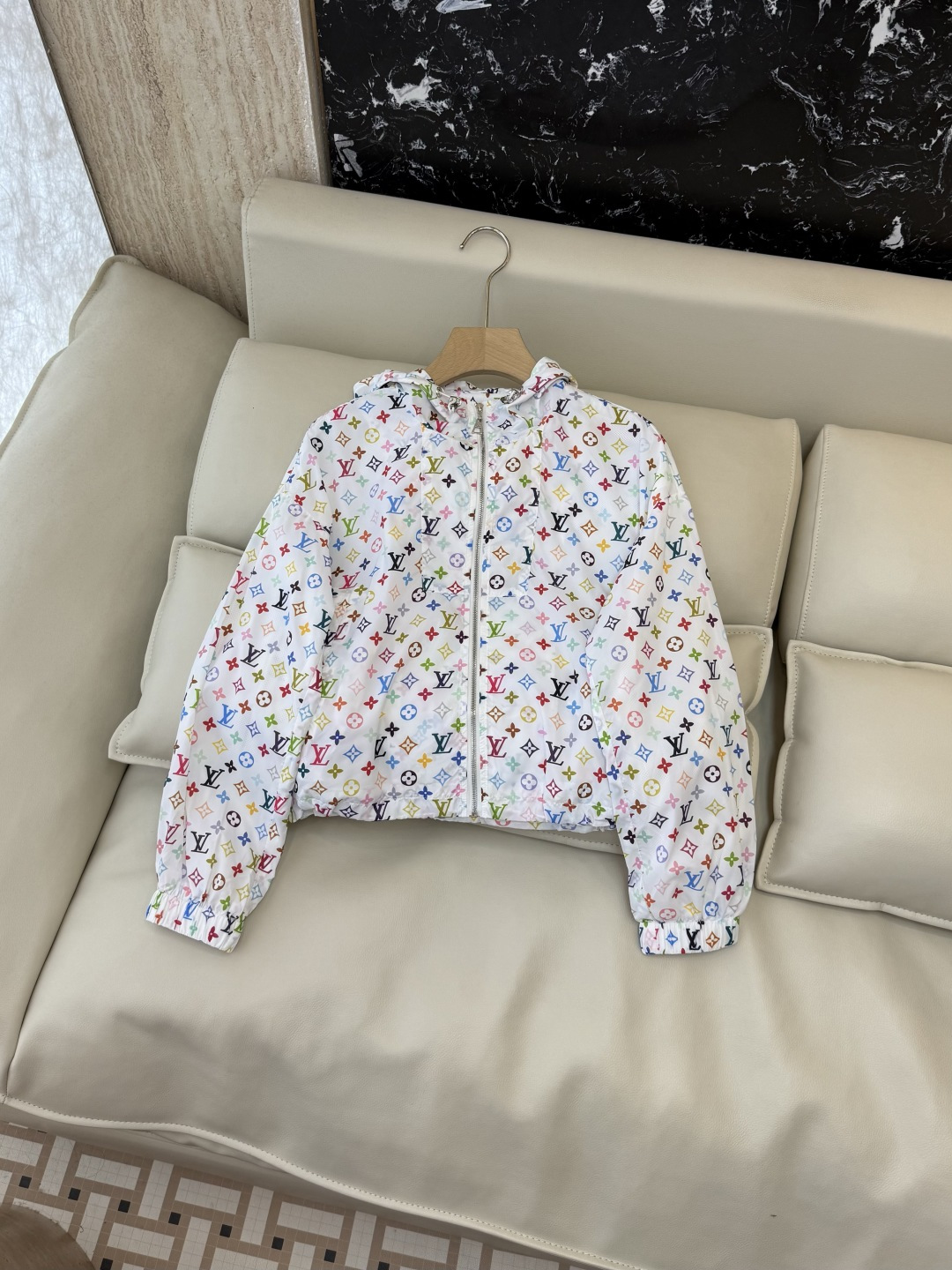 NO:828348,AQ010# New coat factory LV presbyopia logo letter printing long-sleeved zipper jacket blue white SML, Louis Vuitton-clothing, louis vuitton, louis vuitton, jackets & coats,19860909AQ010#新款外套工厂 LV 老花logo字母印花 长袖拉链外套 蓝色 白色 SML,路易威登-服装,louis vuitton,louis vuitton,jackets & coats,,Women's clothing