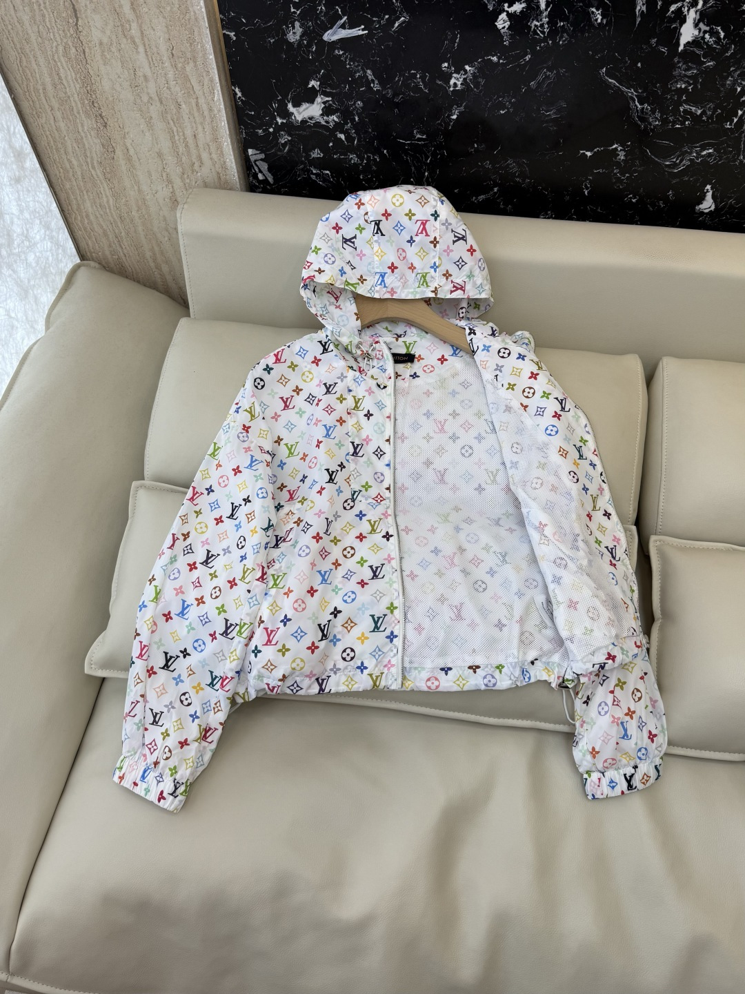 AQ010#新款外套⚠️工厂特批‼️LV 老花logo字母印花 长袖拉链外套 蓝色 白色 SML