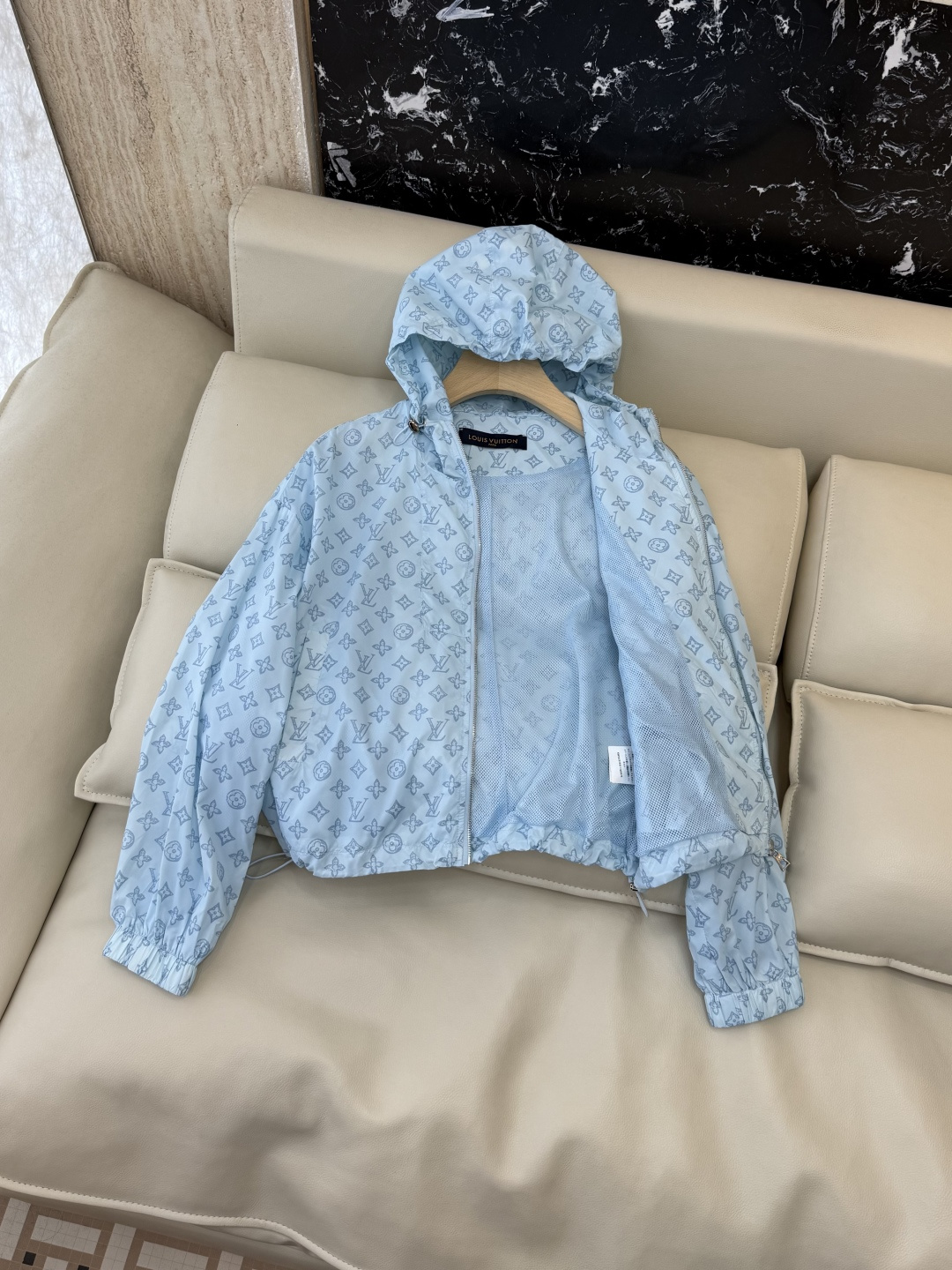 AQ010#新款外套⚠️工厂特批‼️LV 老花logo字母印花 长袖拉链外套 蓝色 白色 SML