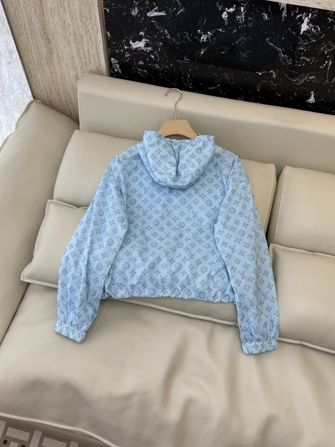 AQ010#新款外套⚠️工厂特批‼️LV 老花logo字母印花 长袖拉链外套 蓝色 白色 SML
