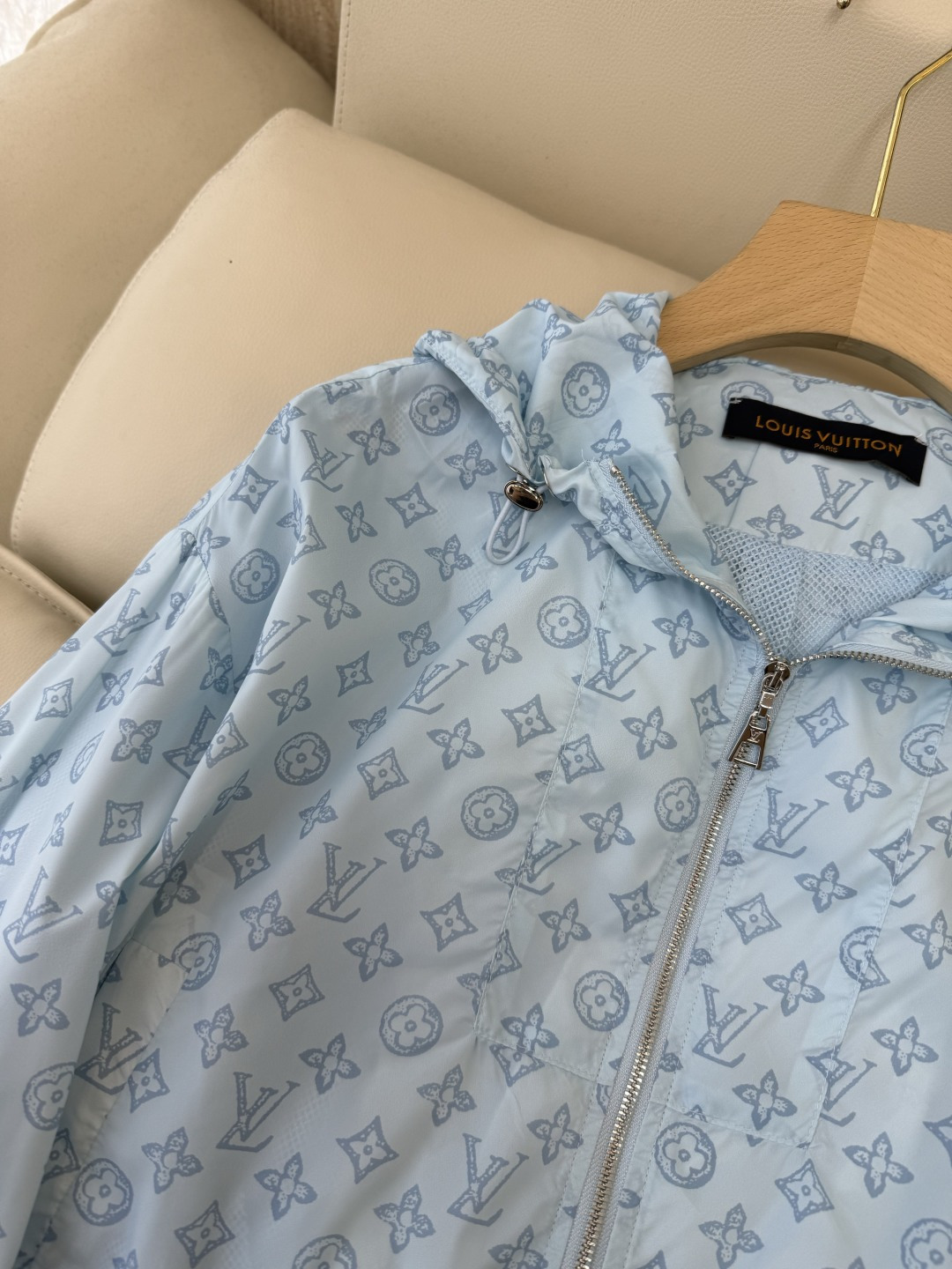 AQ010#新款外套⚠️工厂特批‼️LV 老花logo字母印花 长袖拉链外套 蓝色 白色 SML